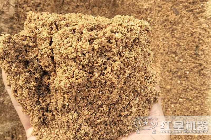 鵝卵石制成的機(jī)制砂，比天然砂還好用